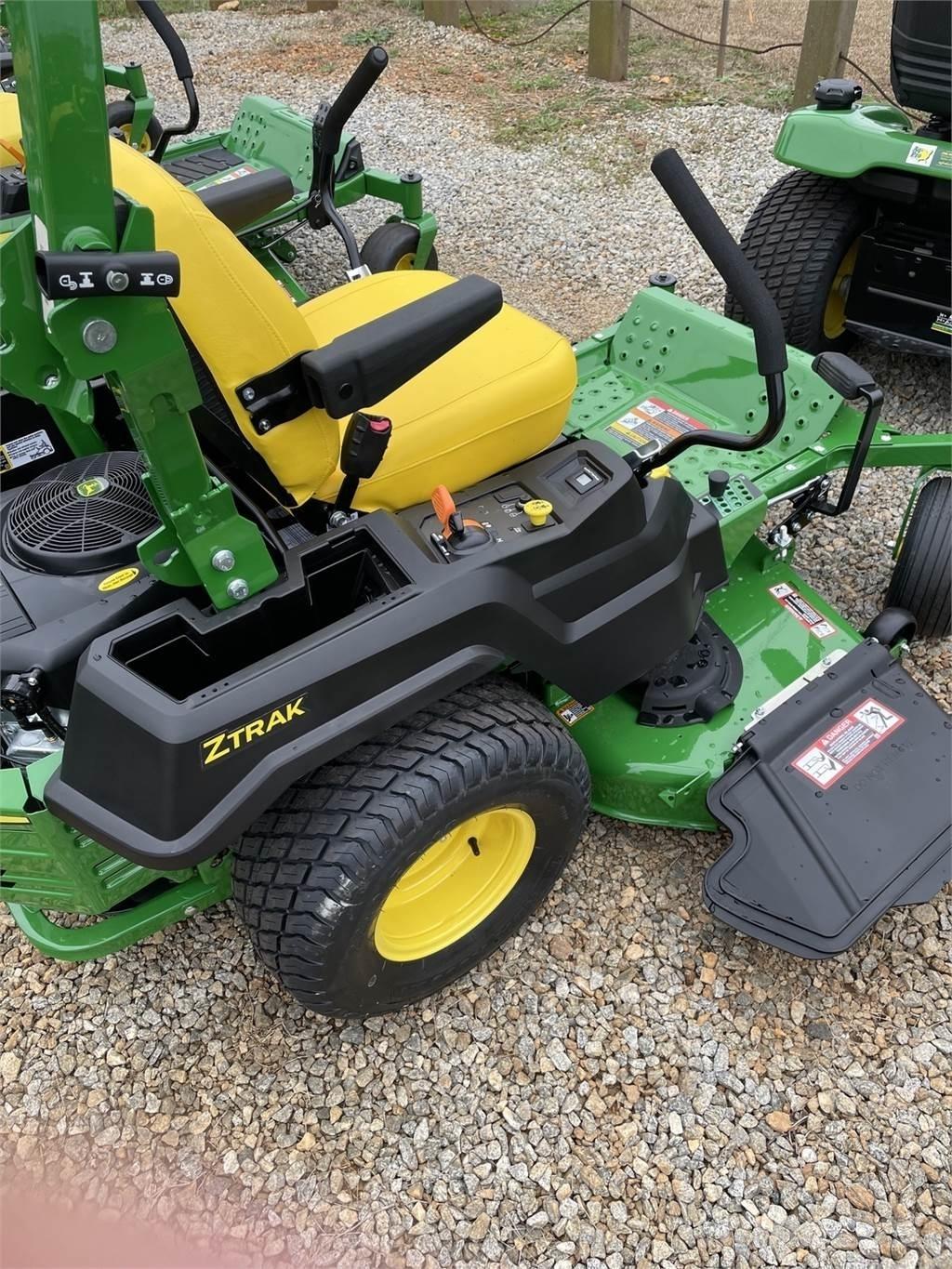 John Deere Z515E 零迴轉割草機