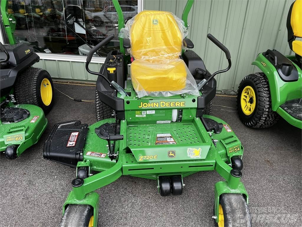 John Deere Z720E 零迴轉割草機