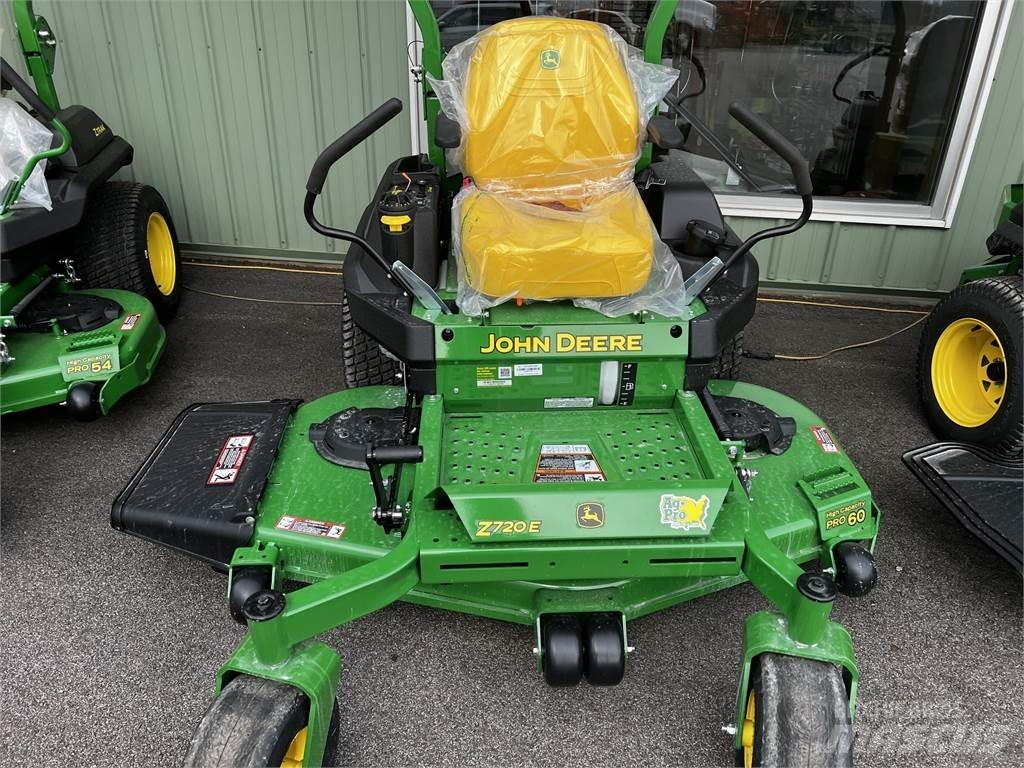 John Deere Z720E 零迴轉割草機