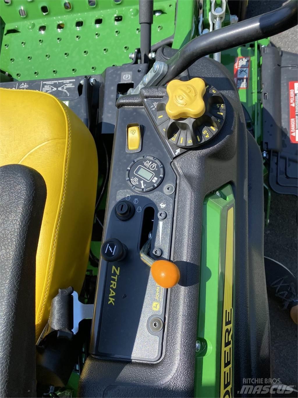 John Deere Z920M 零迴轉割草機