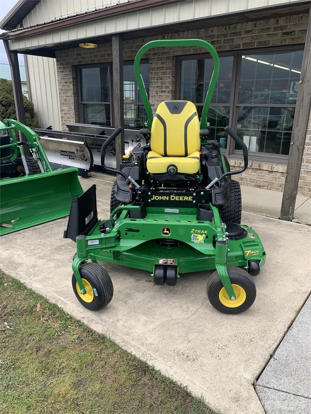 John Deere Z930M 零迴轉割草機