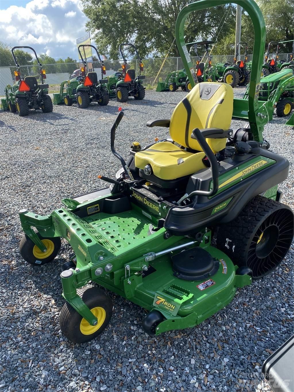 John Deere Z930M 零迴轉割草機