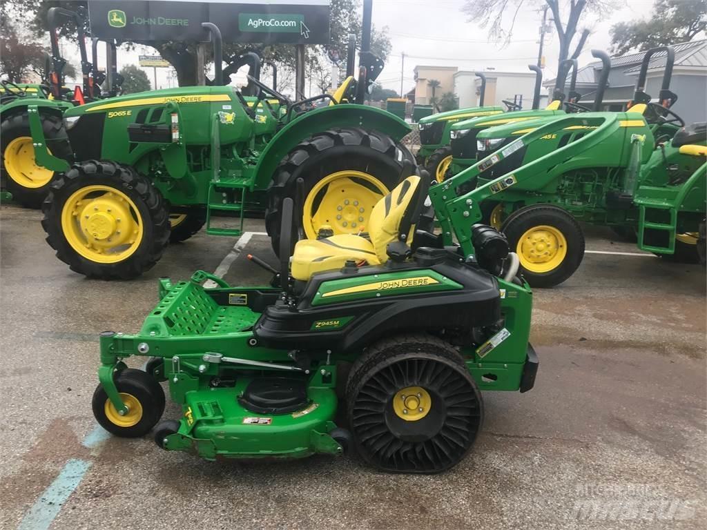 John Deere Z945M 零迴轉割草機