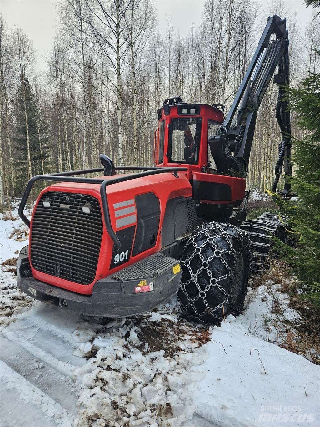 Komatsu 901 收穫機