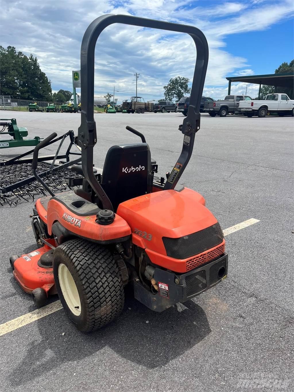 Kubota ZG23 零迴轉割草機