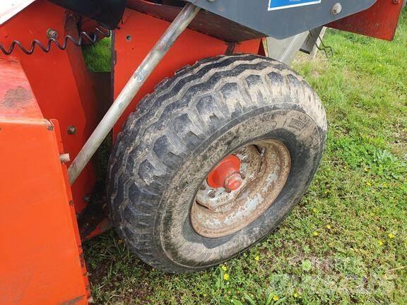 Kuhn FC 303 GC 割草調節裝置