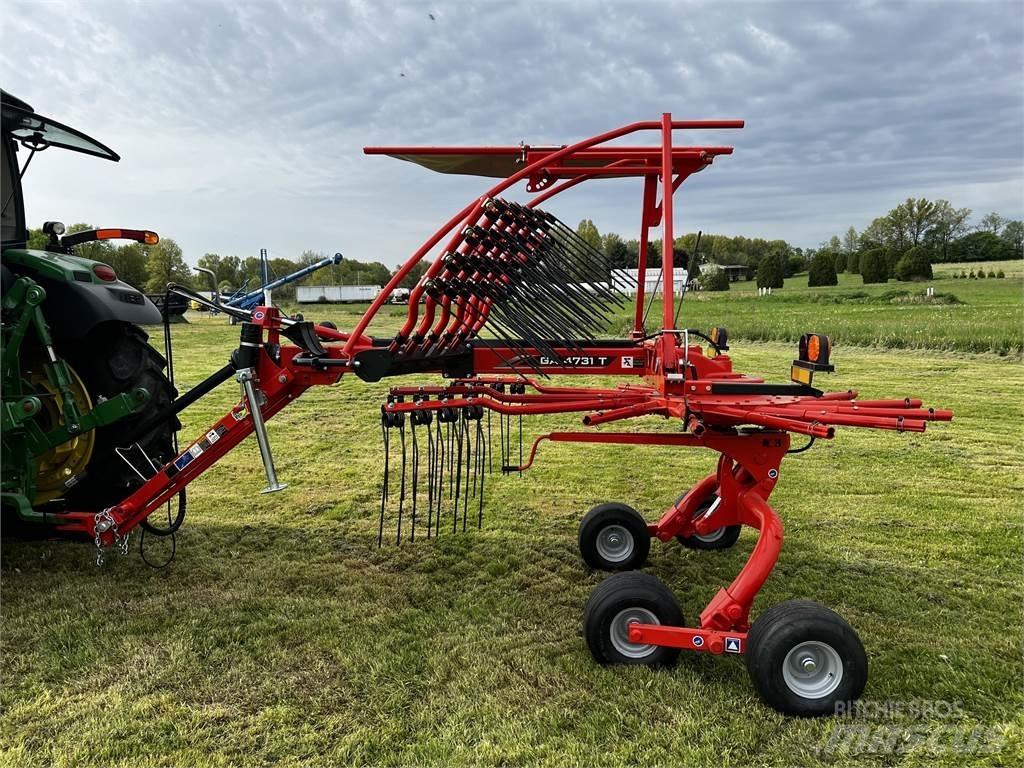 Kuhn GA4731T 耙與翻草機