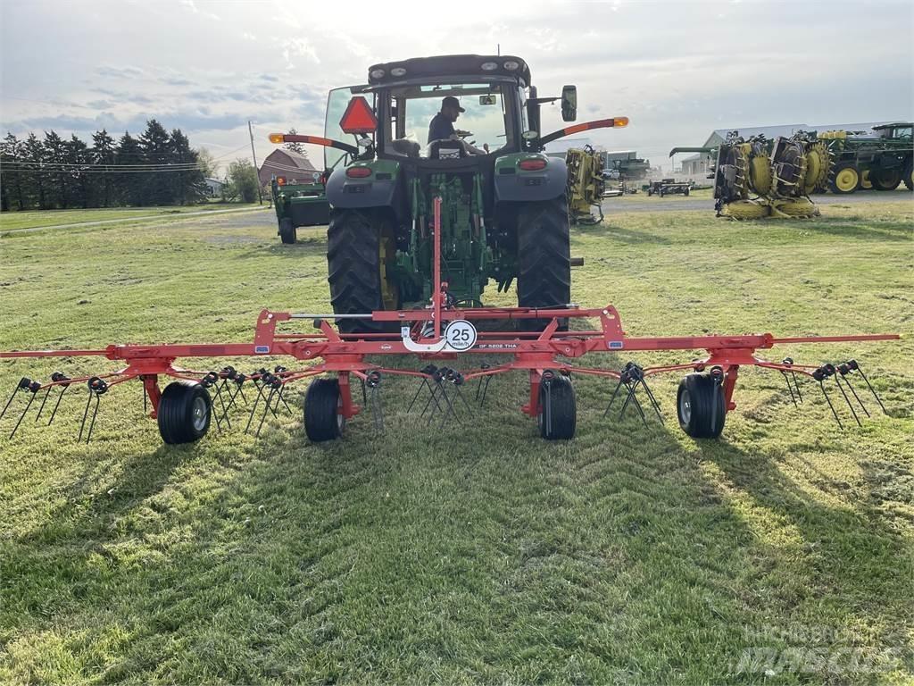 Kuhn GF5202THA 耙與翻草機