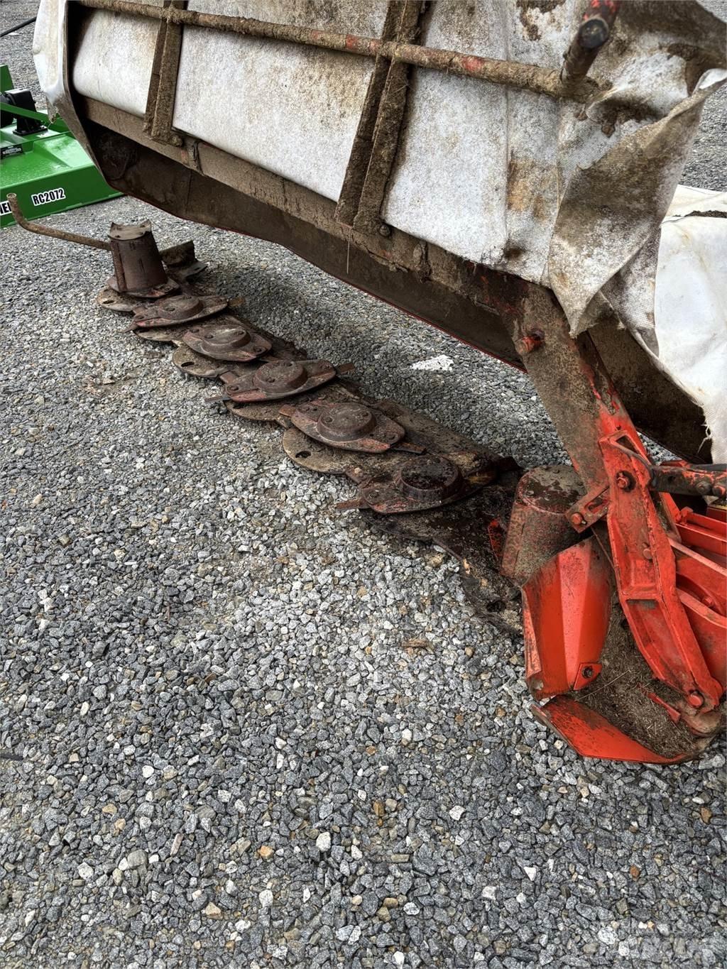 Kuhn GMD700 割草劑
