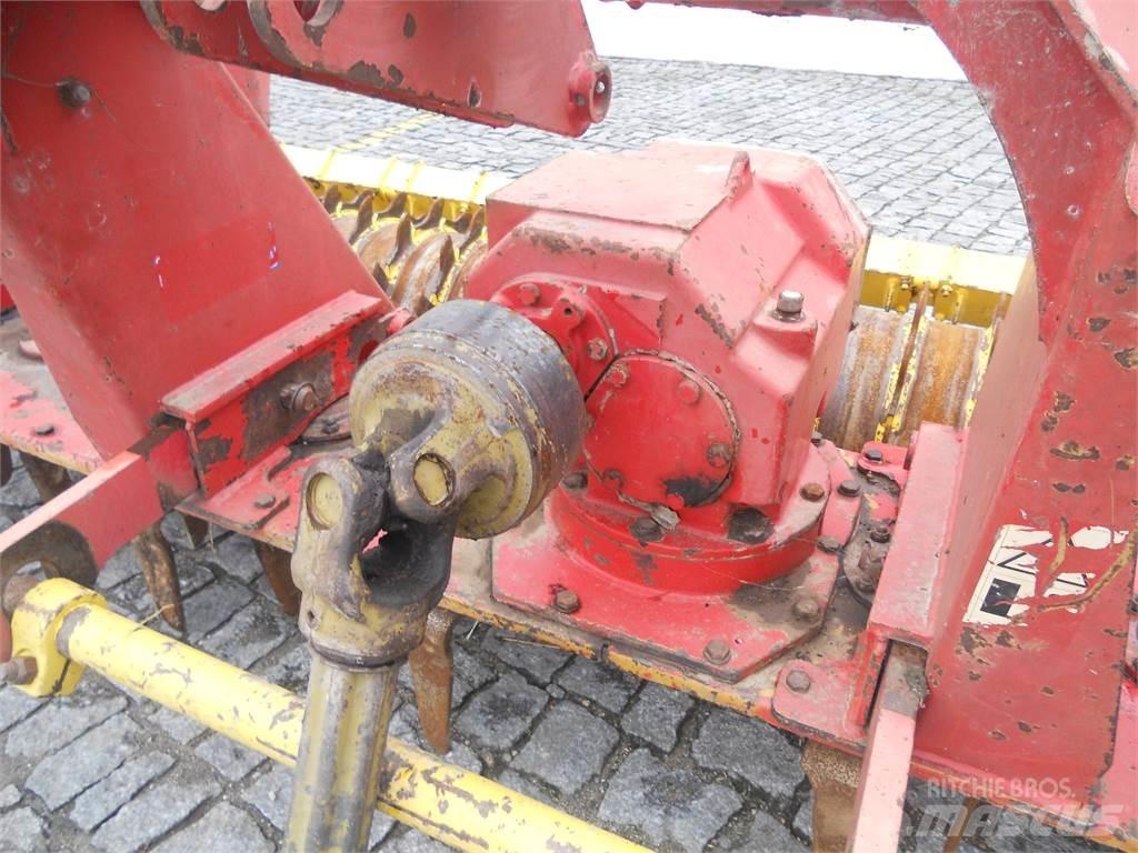 Pöttinger 3000 耙車