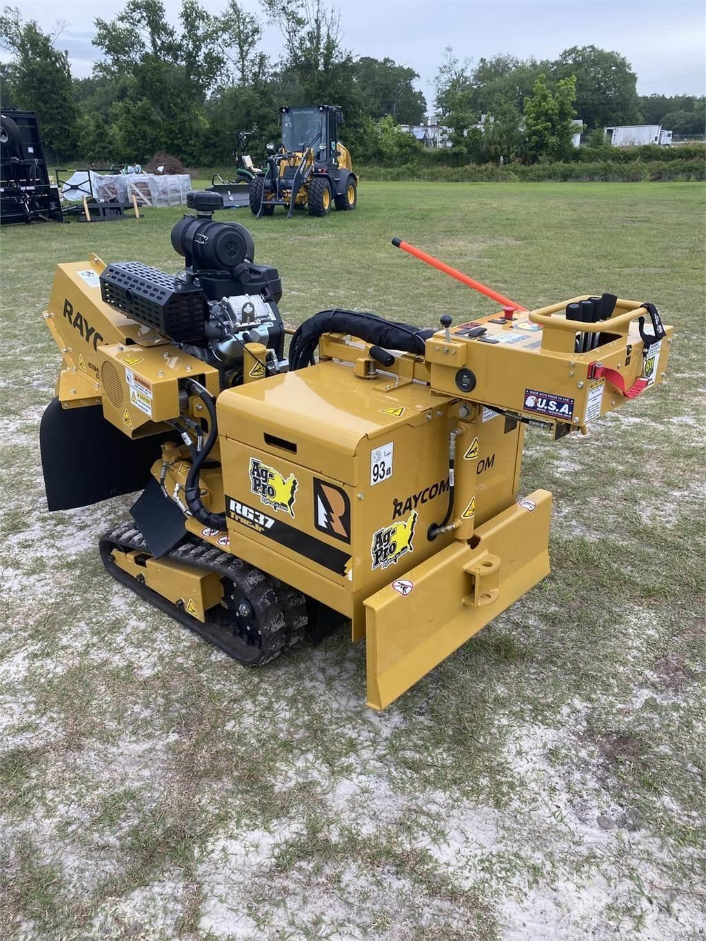Rayco RG37T 伐木歸堆機
