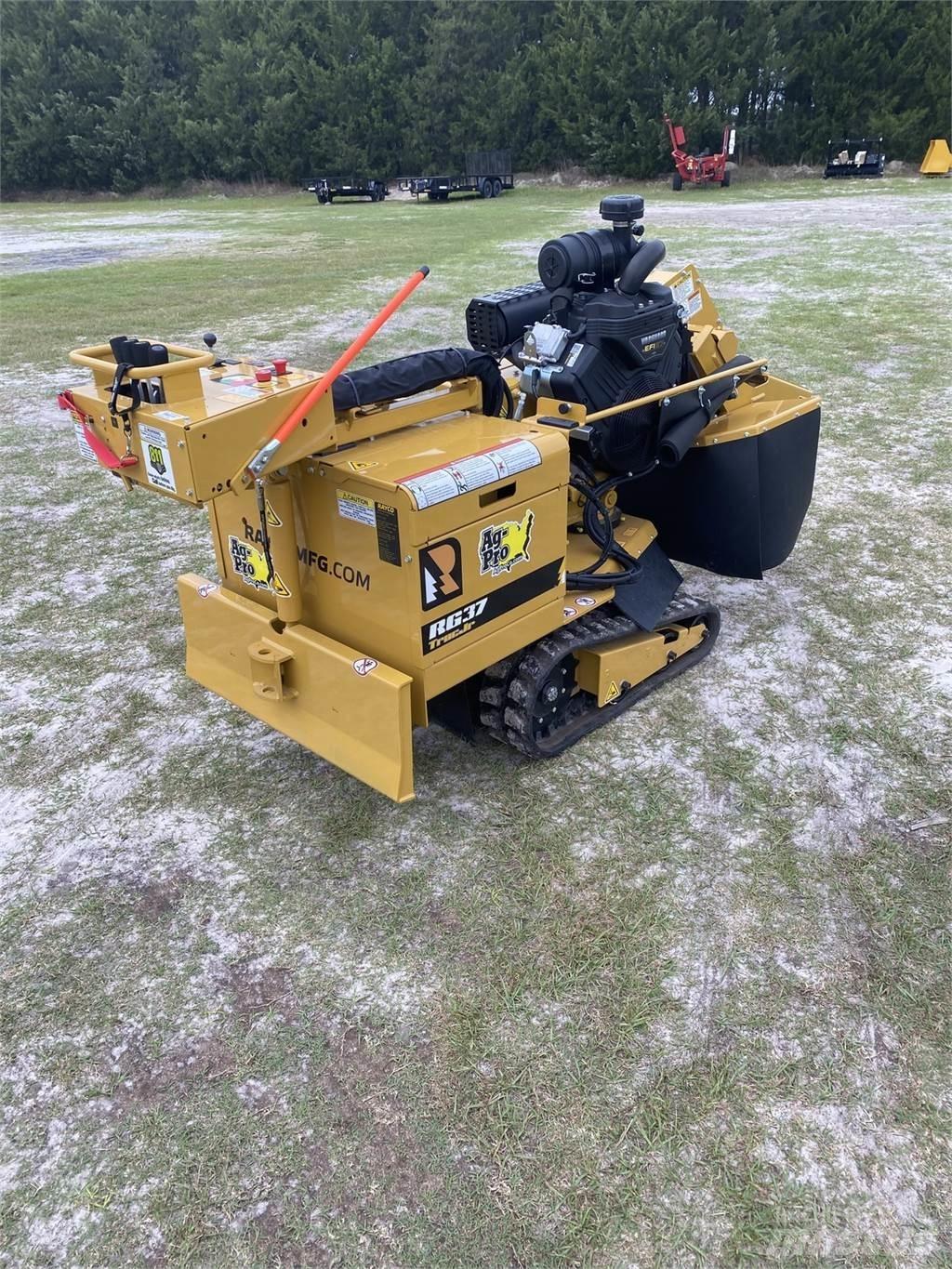Rayco RG37T 伐木歸堆機
