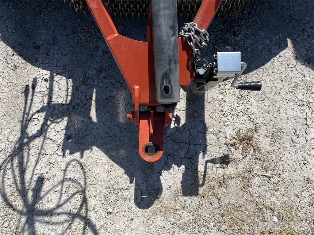 Rhino 2150 草捆撕碎機、切割機、拆袋機