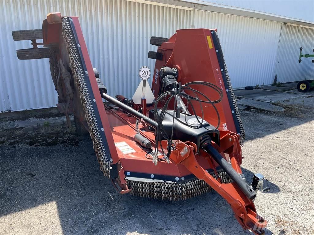 Rhino 2150 草捆撕碎機、切割機、拆袋機
