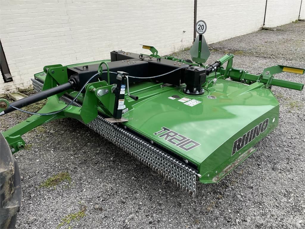 Rhino TR210 草捆撕碎機、切割機、拆袋機