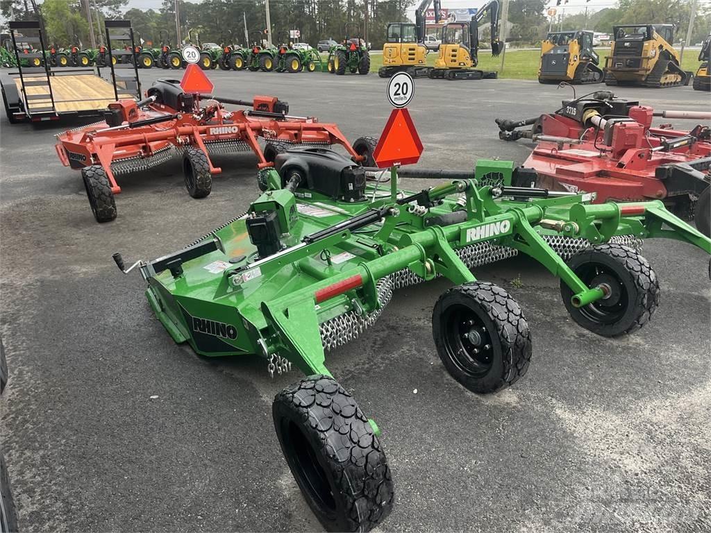Rhino TS10 草捆撕碎機、切割機、拆袋機