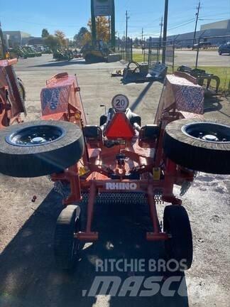 Rhino TS10 草捆撕碎機、切割機、拆袋機