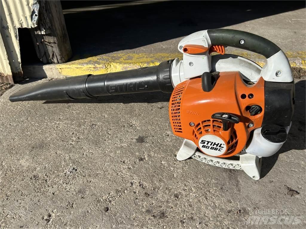 Stihl BG86 高爾夫球車