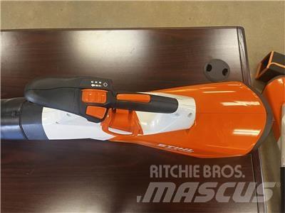 Stihl BGA200 高爾夫球車