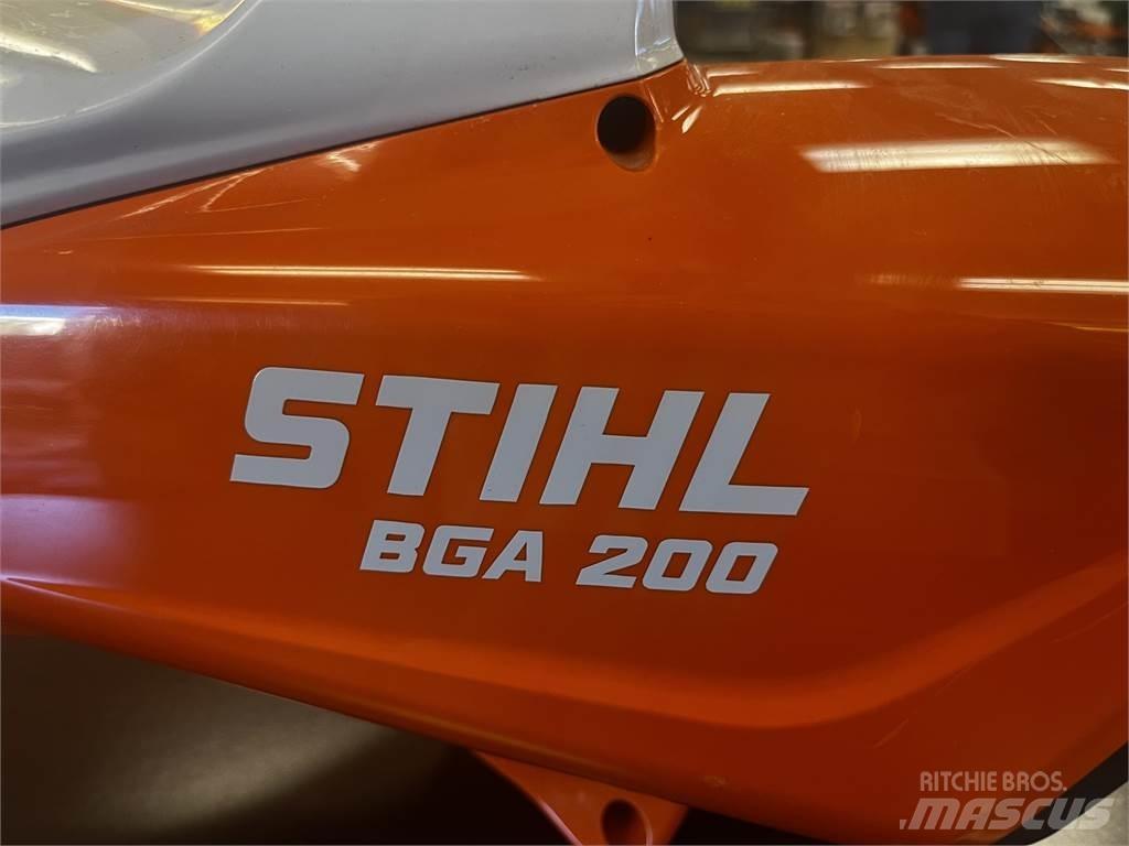 Stihl BGA200 高爾夫球車