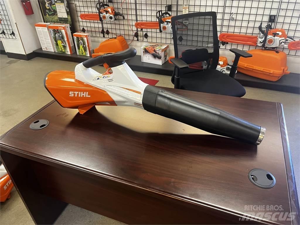 Stihl BGA200 高爾夫球車