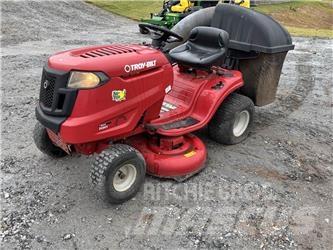 Troy-Bilt Pony 騎乘式割草機