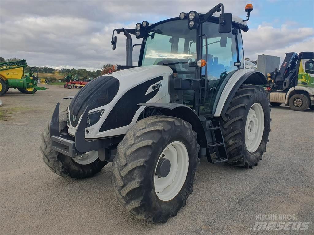 Valtra A104 曳引機
