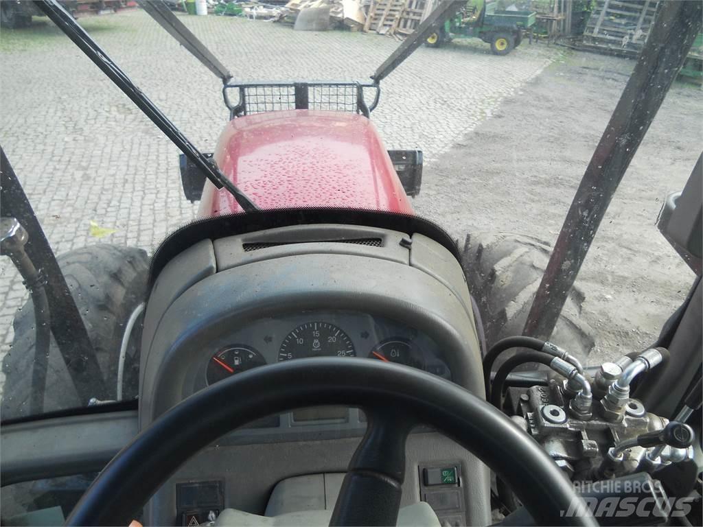 Valtra T121 起重機和裝載機