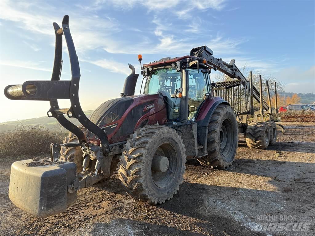 Valtra T174 集運機