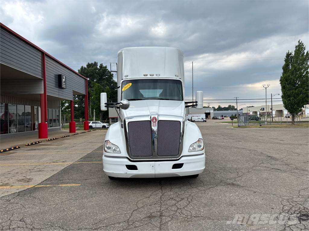 Kenworth T680 曳引機組件