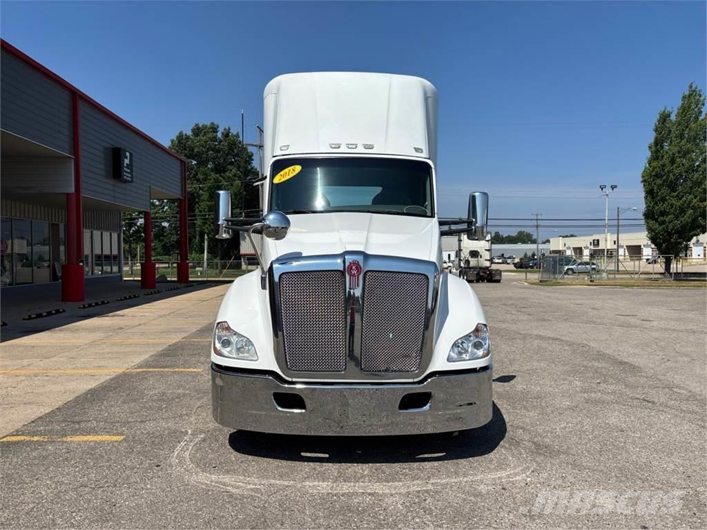 Kenworth T680 曳引機組件