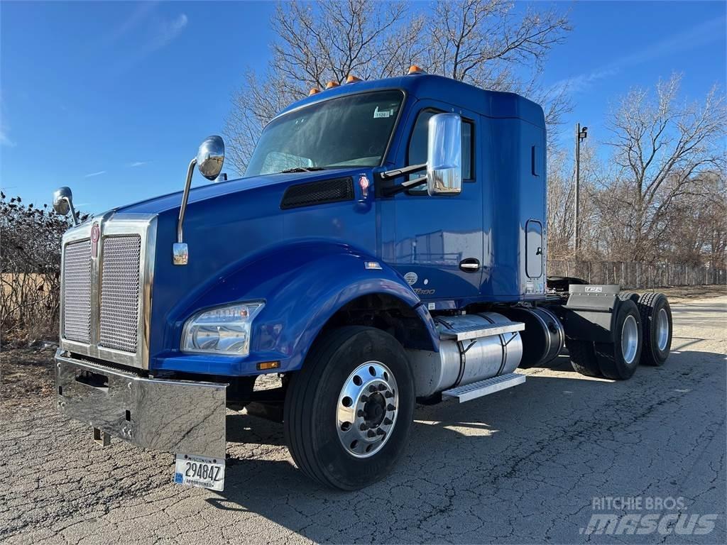 Kenworth T880 曳引機組件