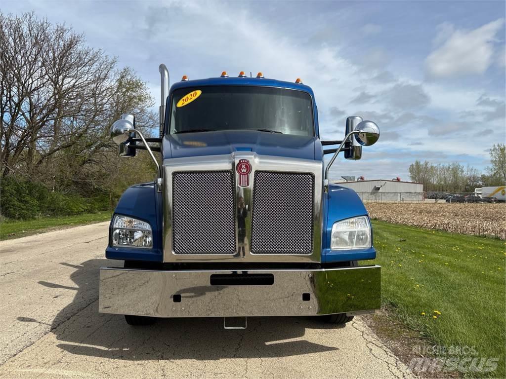 Kenworth T880 曳引機組件