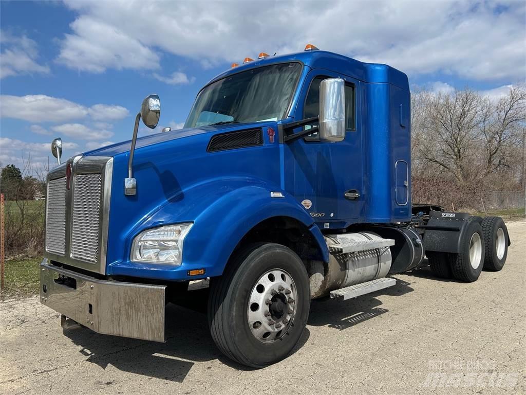 Kenworth T880 曳引機組件