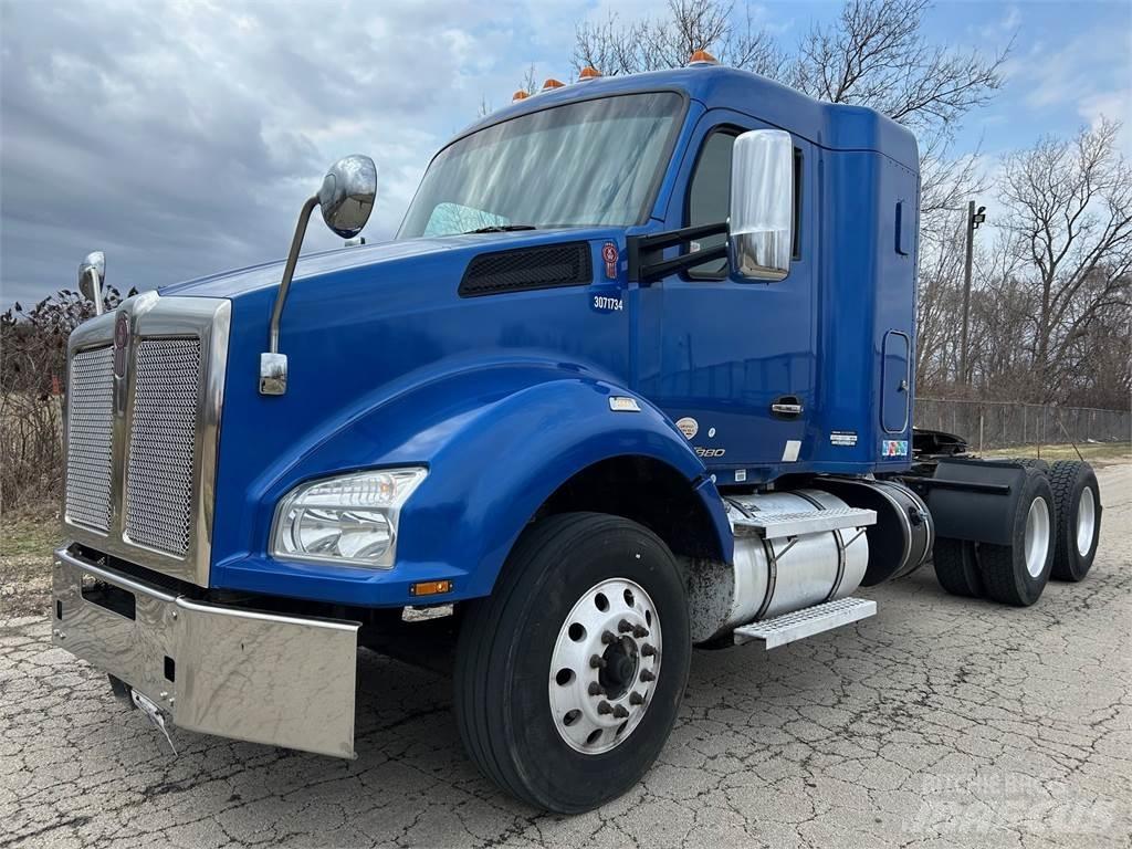 Kenworth T880 曳引機組件