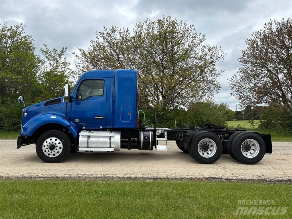 Kenworth T880 曳引機組件