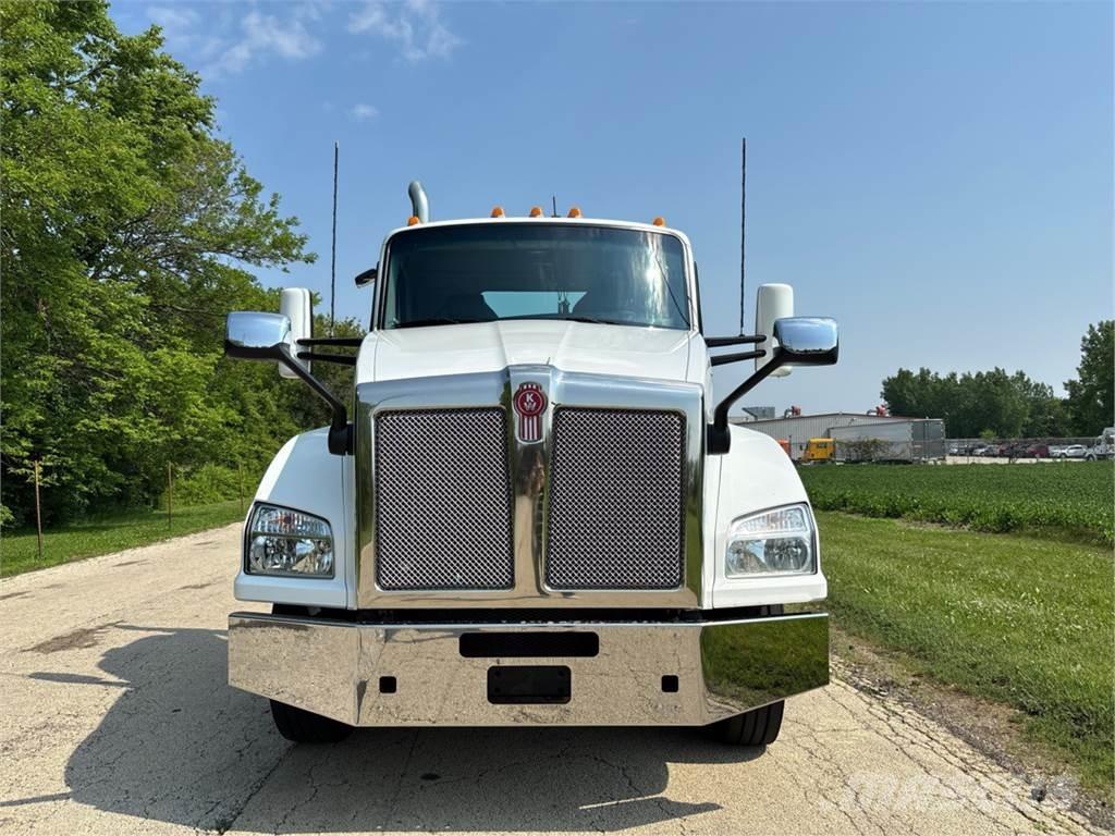 Kenworth T880 曳引機組件