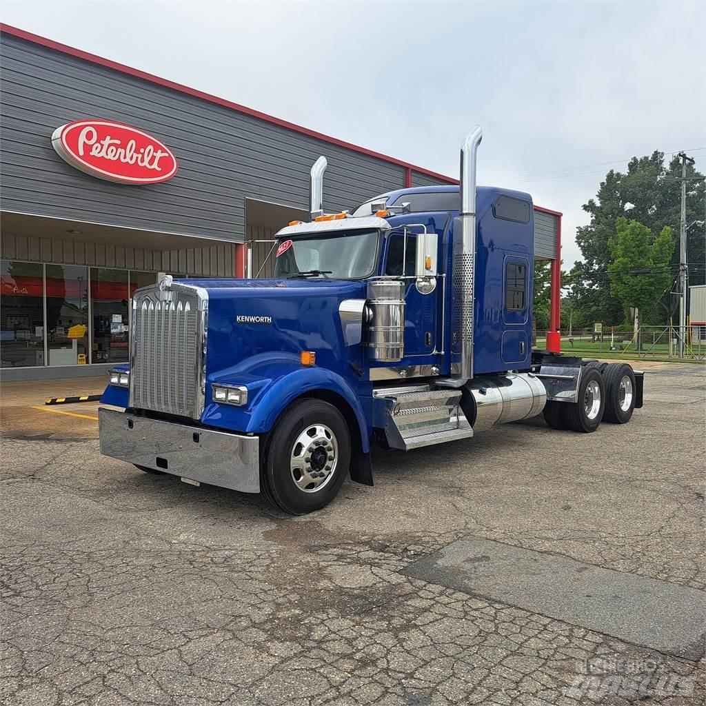 Kenworth W900 曳引機組件