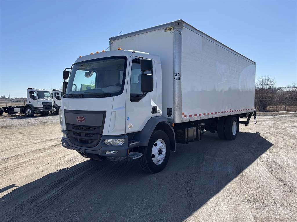 Peterbilt 220 貨箱式卡車