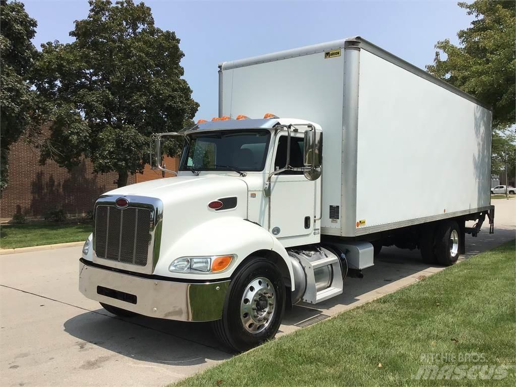 Peterbilt 337 貨箱式卡車