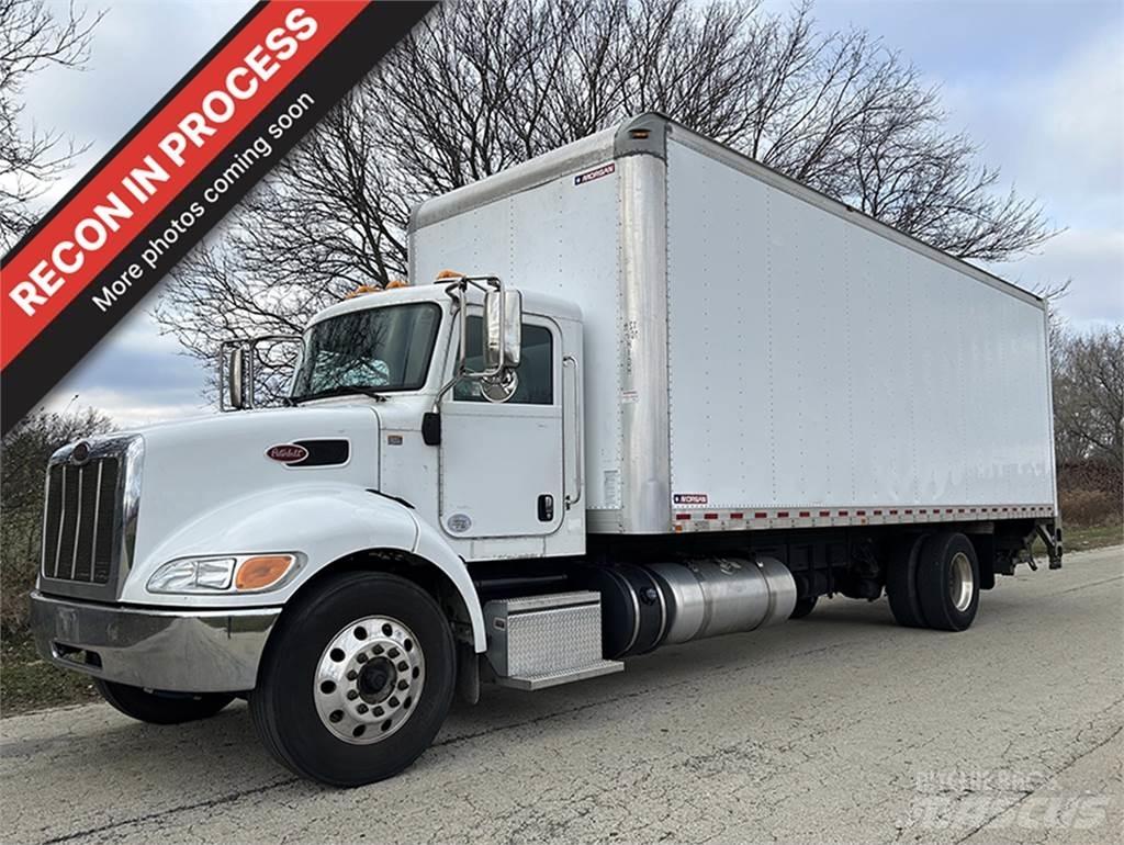 Peterbilt 337 貨箱式卡車
