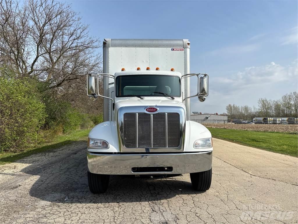 Peterbilt 337 貨箱式卡車