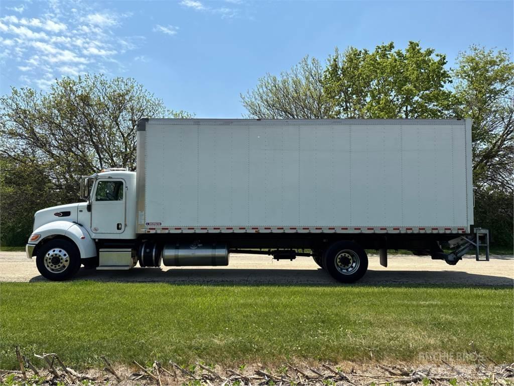 Peterbilt 337 貨箱式卡車