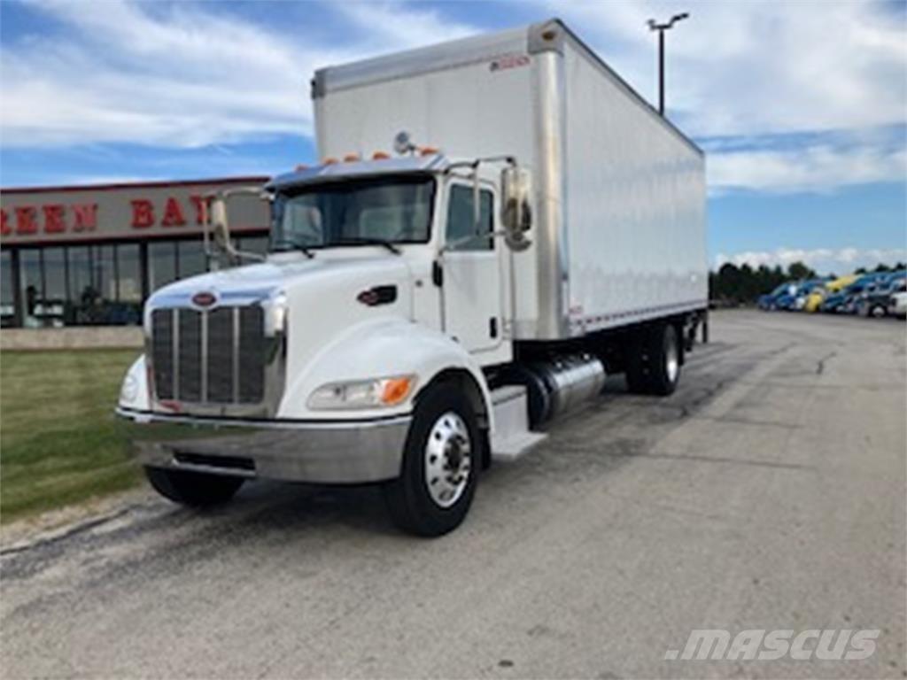 Peterbilt 337 貨箱式卡車