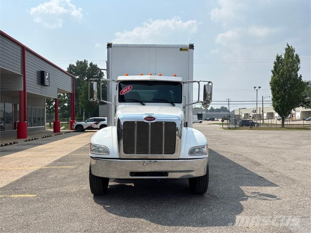 Peterbilt 337 其他貨車