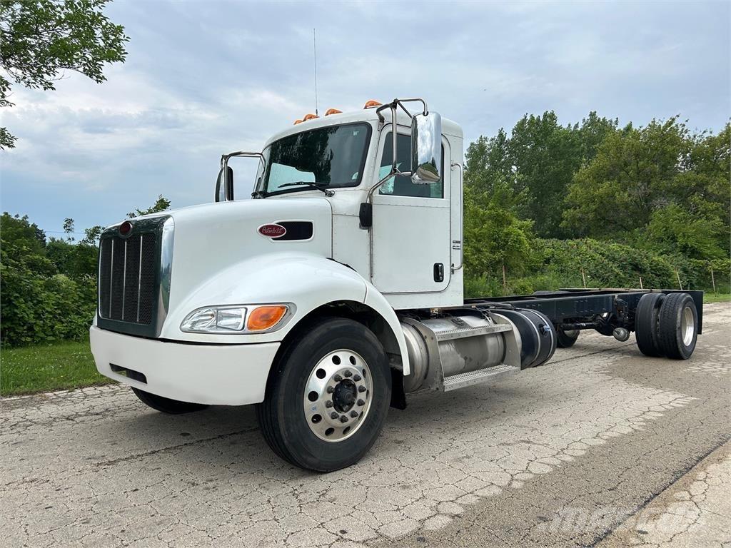 Peterbilt 337 其他貨車