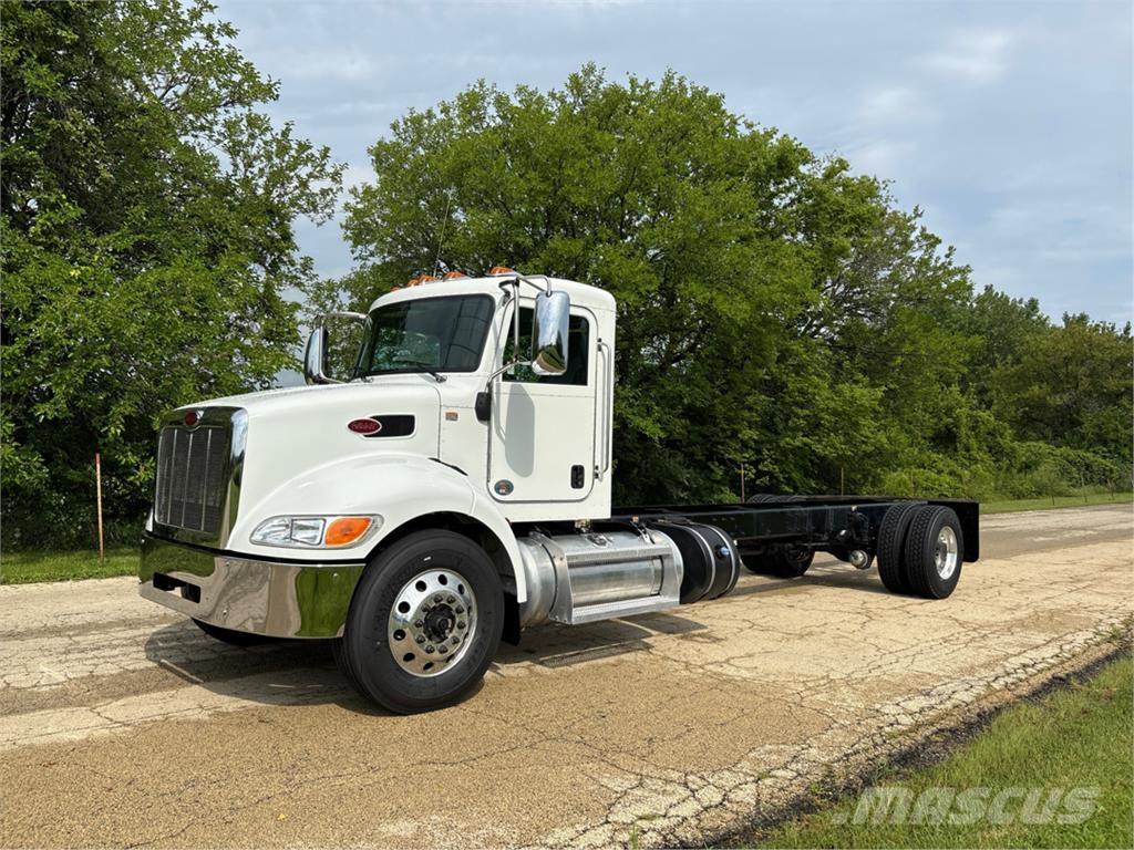 Peterbilt 337 其他貨車