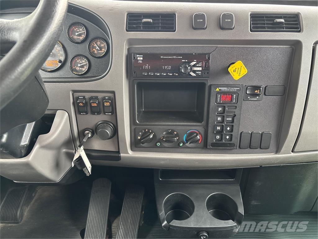 Peterbilt 337 其他貨車