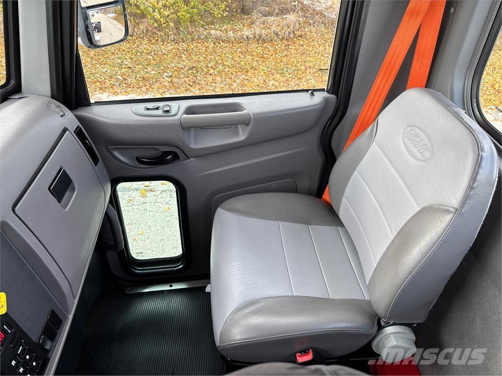 Peterbilt 337 其他貨車