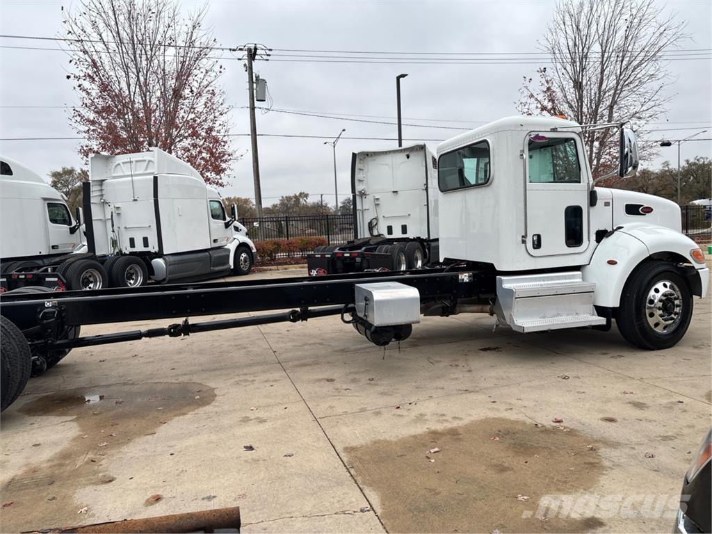 Peterbilt 337 其他貨車